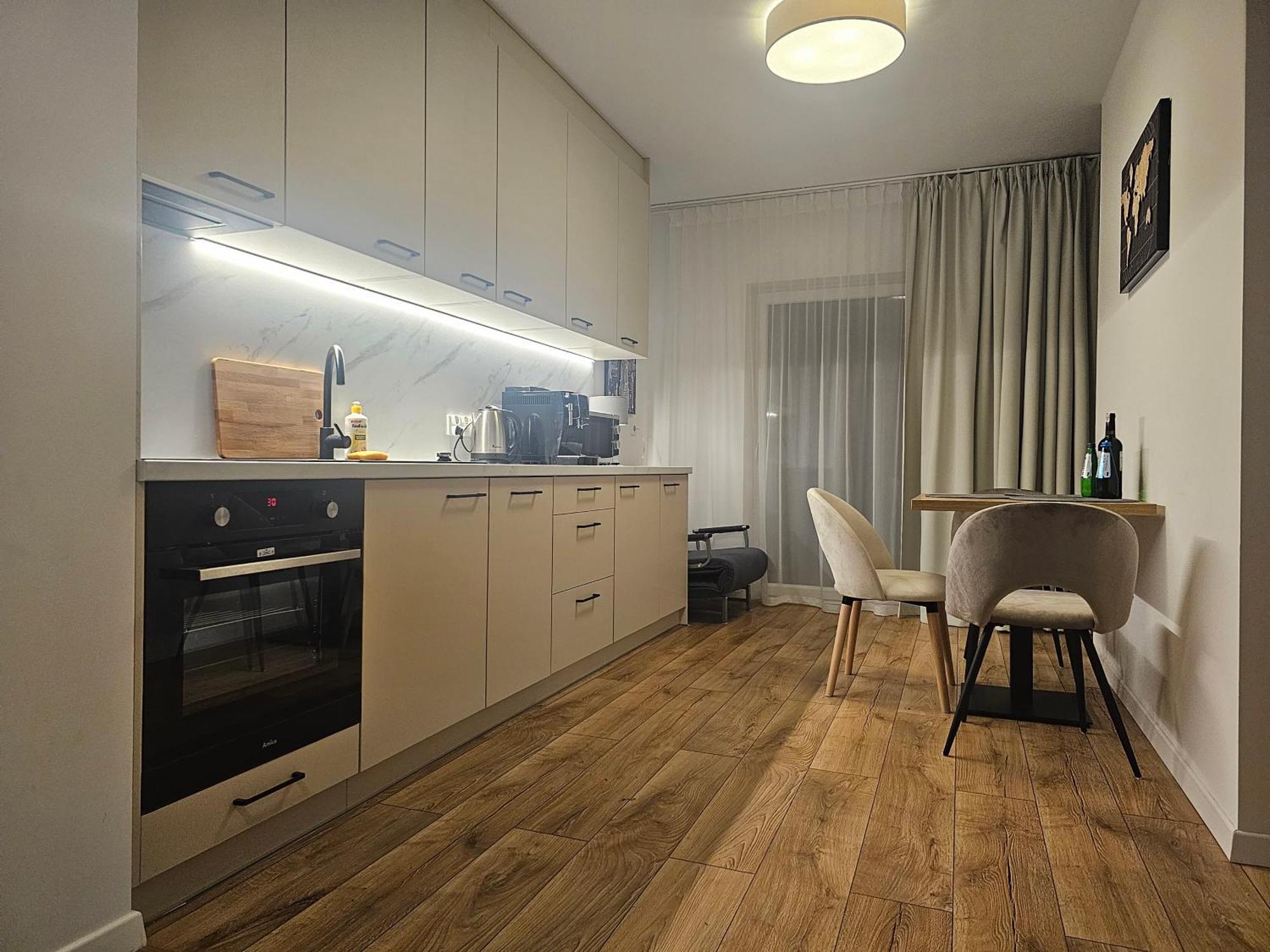 Apartment Sense New - Main Station And Center