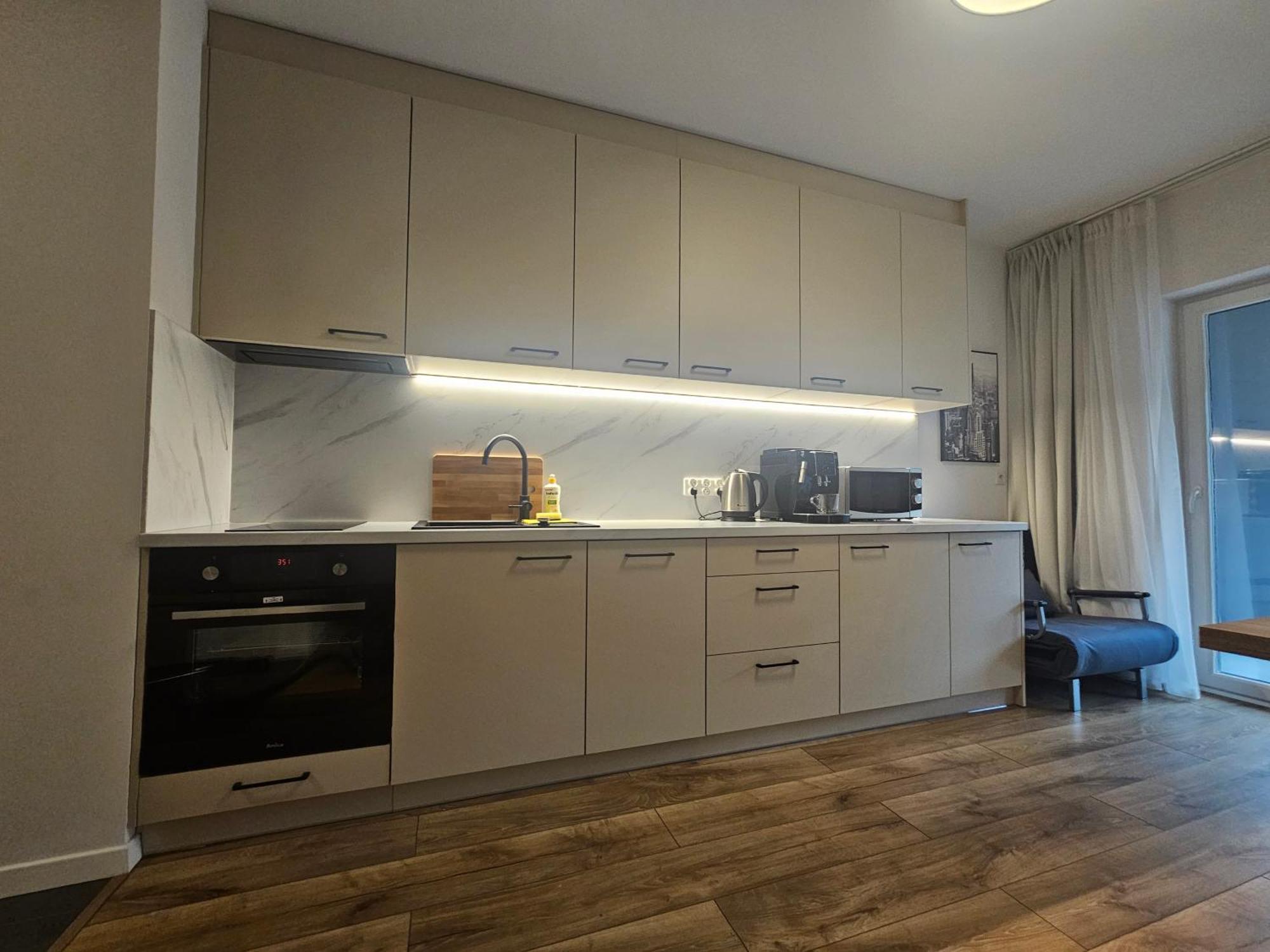 Apartment Sense New - Main Station And Center *